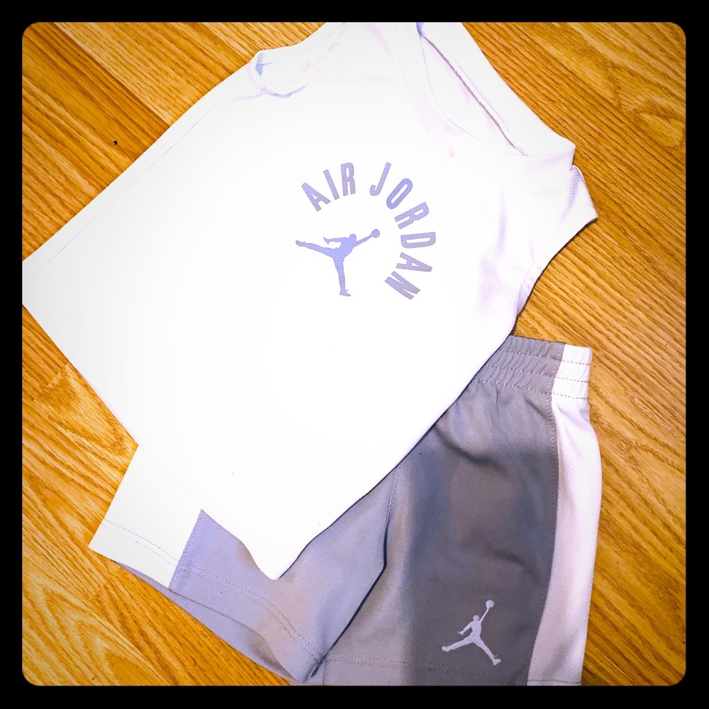 Like new Michael Jordan fit 18mos.